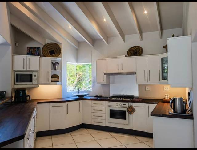 4 BEDROOM PROPERTY TO RENT IN SEASIDE LONGSHIPS